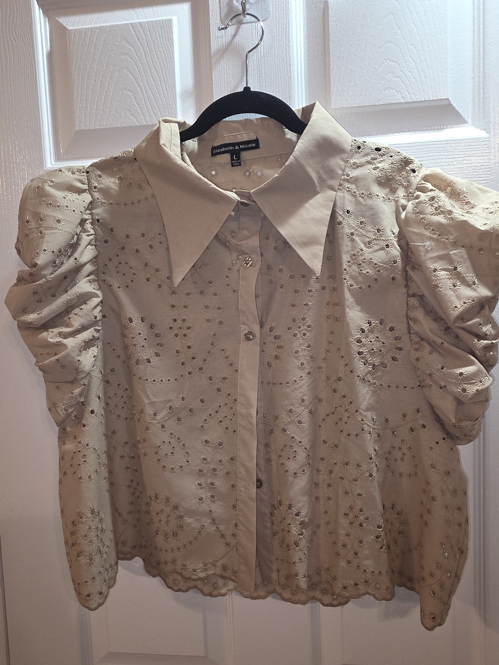 Elizabeth & Nicole Floral Eyelet Blouse in Khaki Size Large